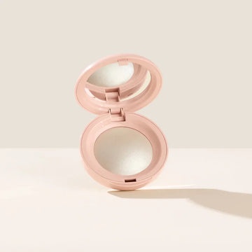 Rare beauty-Silky Touch Highlighter